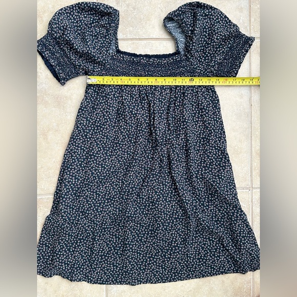 American Eagle Floral Smocked Puff Sleeved Mini Babydoll Dress Navy Size Medium - Picture 3 of 8